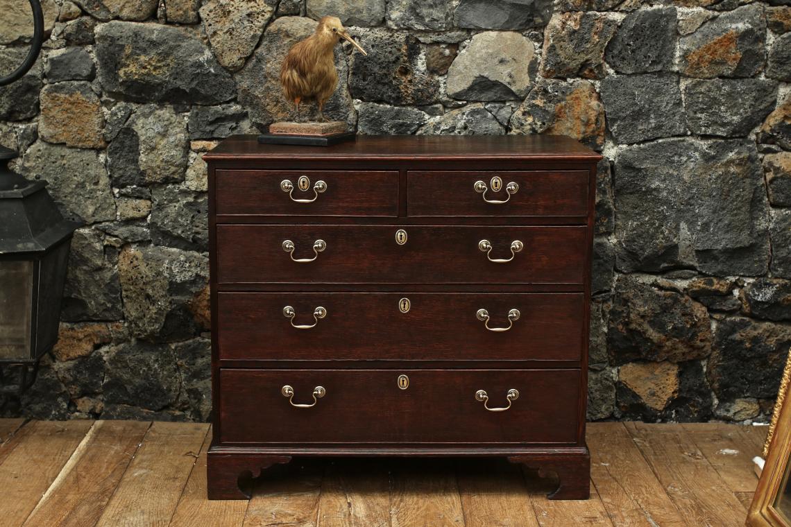 Georgian Chest of Drawers